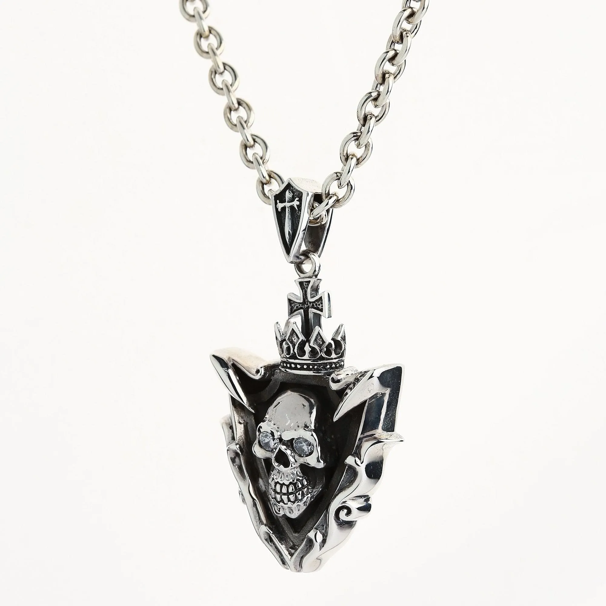 Blade Tribal Sterling Silver Diamond Eyes Skull Pendant