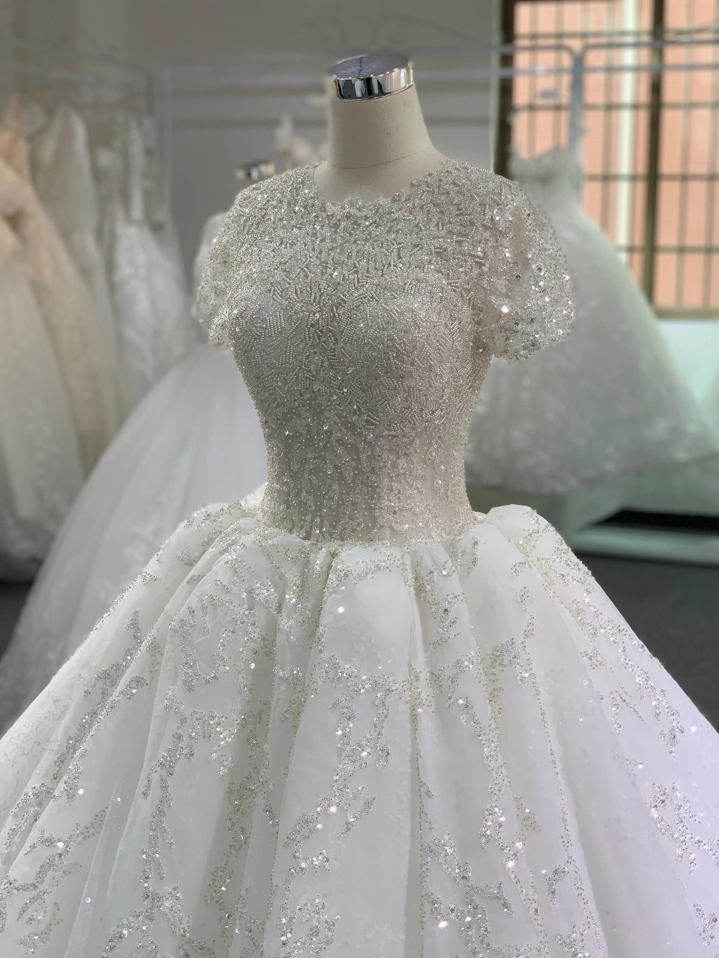 BYG 2020 fashion style short sleeves wedding dress