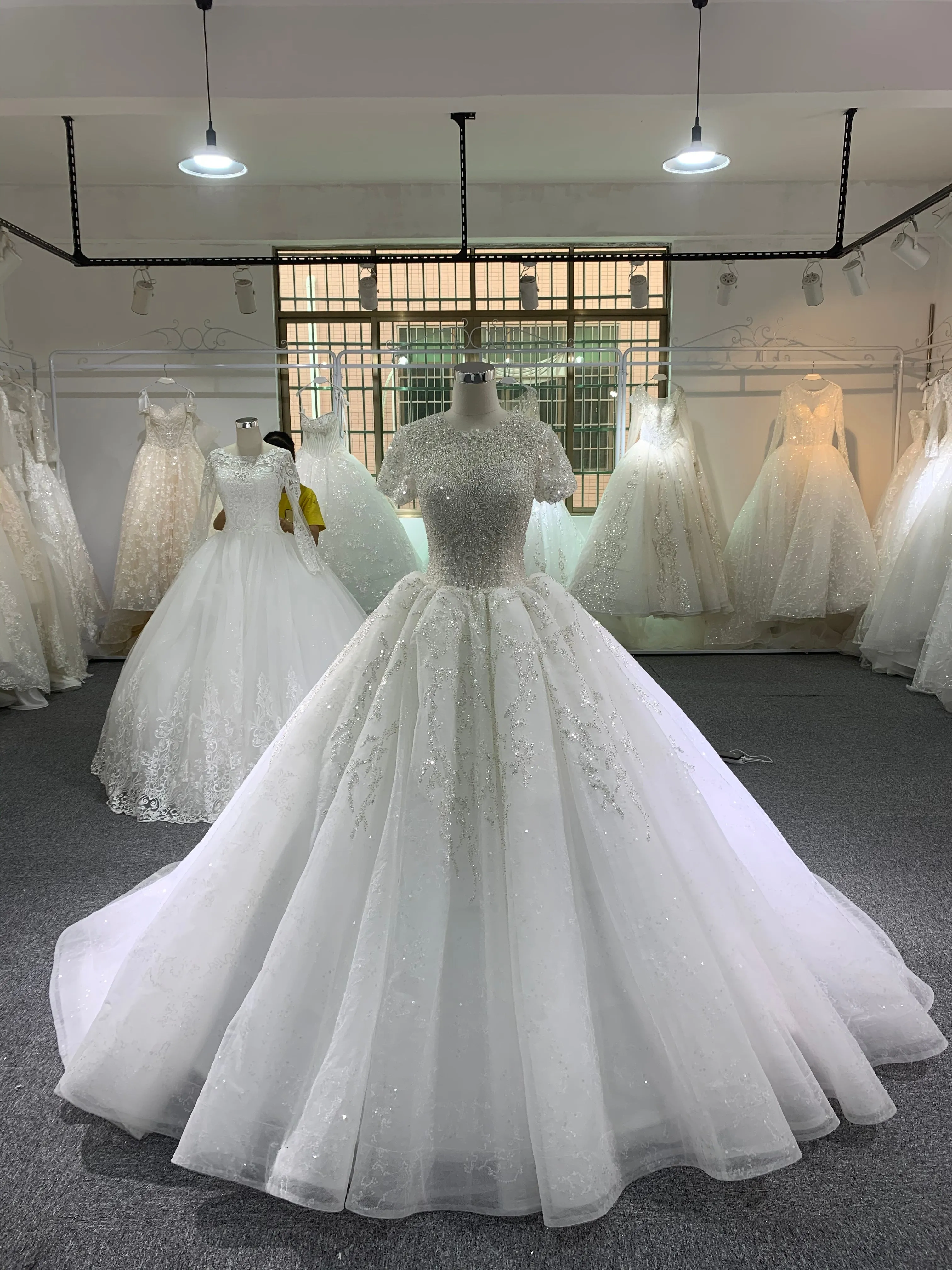 BYG 2020 fashion style short sleeves wedding dress