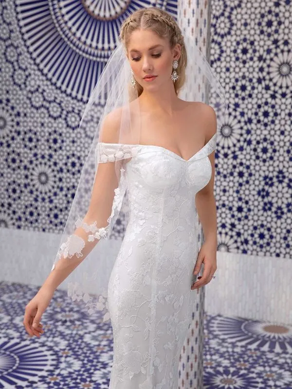 Casablanca Size fingertip BL304V Ivory/Ivory Veil