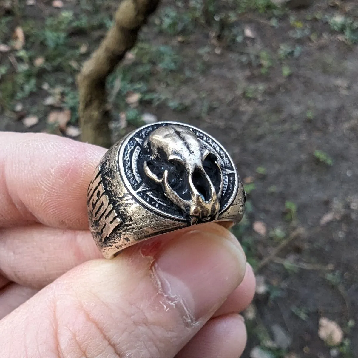Cat skull signet bronze ring