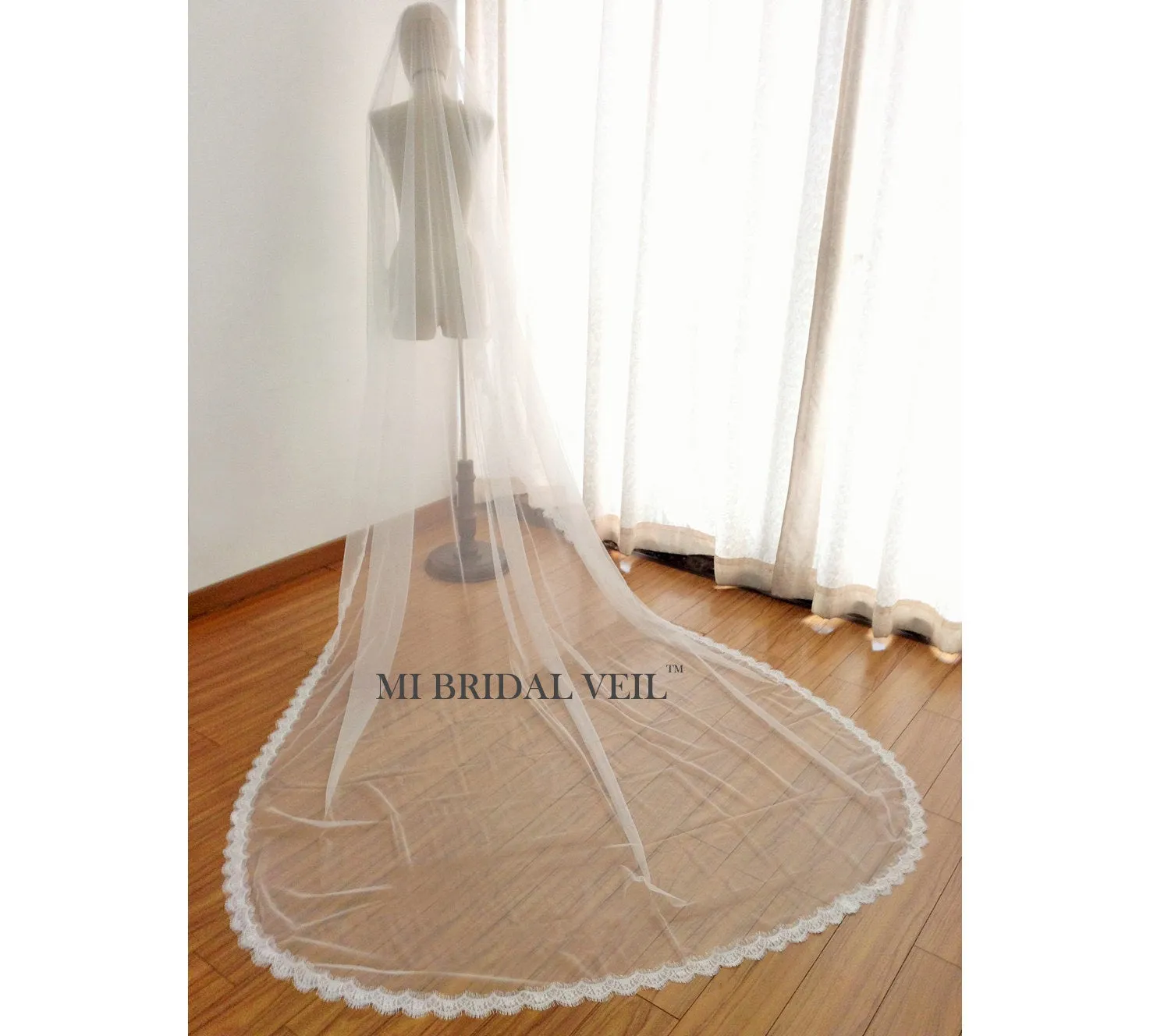Cathedral Wedding Veil, Small Eyelash Chantilly Boho Lace Veil, Mi Bridal