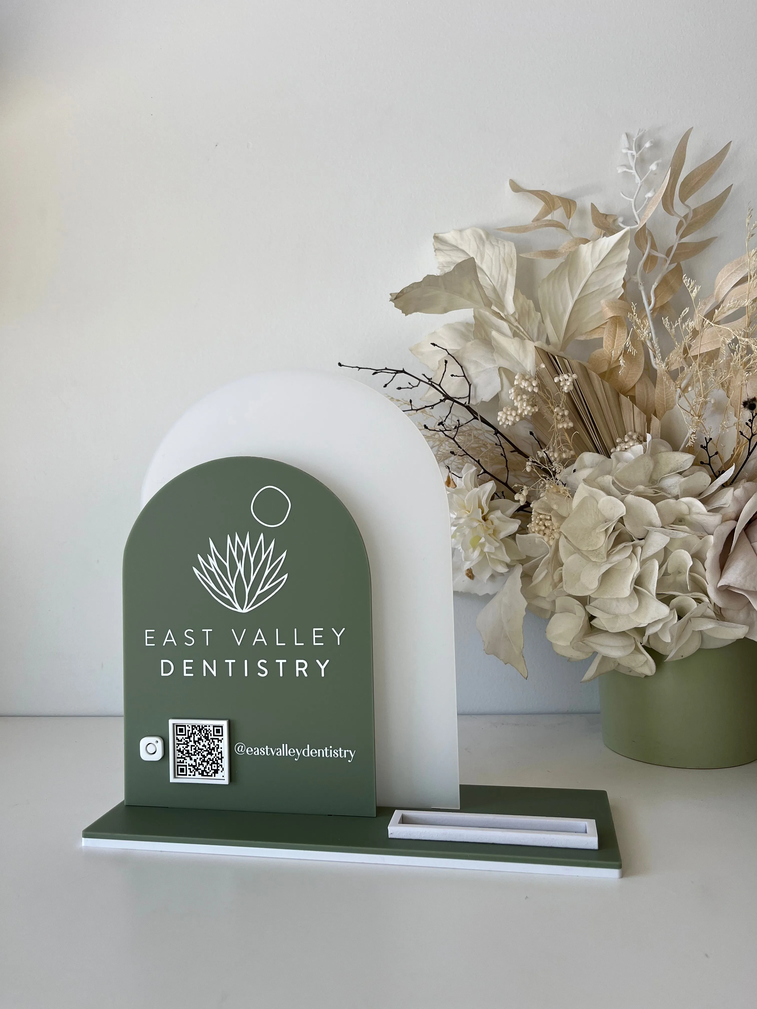Double Arched Logo   Single QR, Username and Card Holder (Solid Arches)