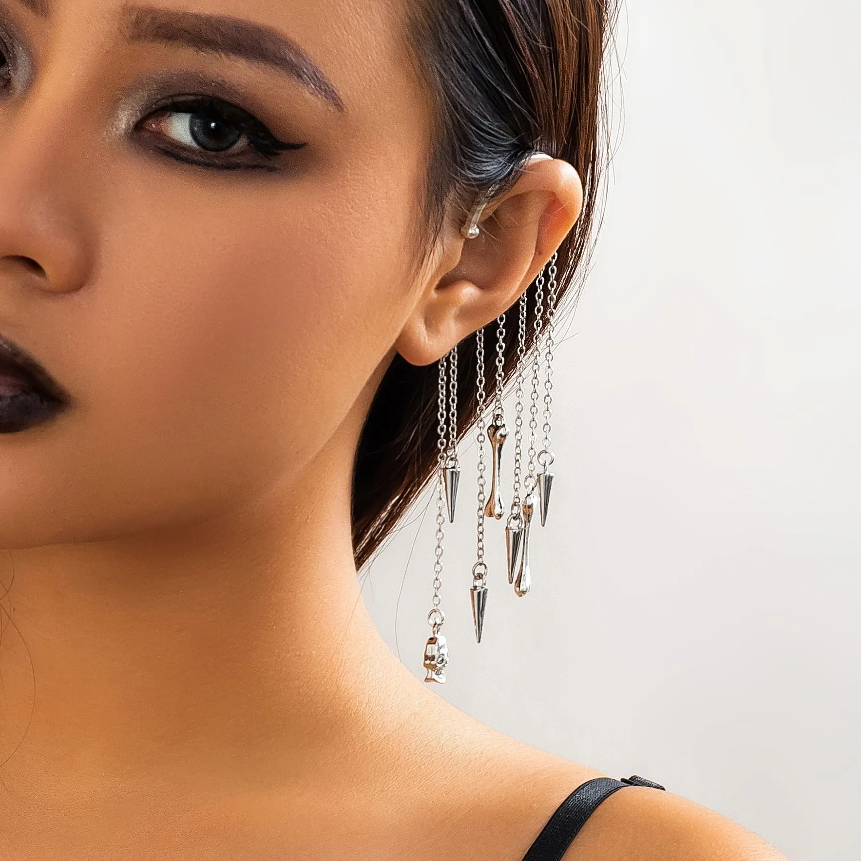 Europe and America Cross Border Ornament Gothic Style Ghost Bone Festival Halloween Ear Clip No Pierced Skull Tassel Ear Hanging