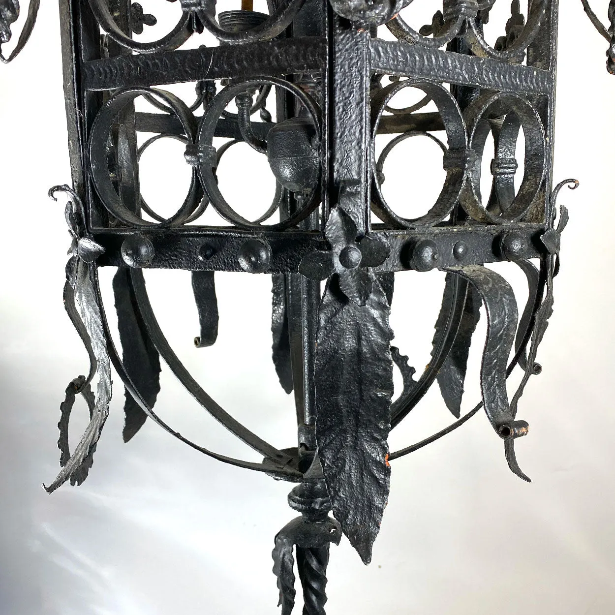 Fine Large American Wrought Iron Three-Light Hanging Pendant Lantern