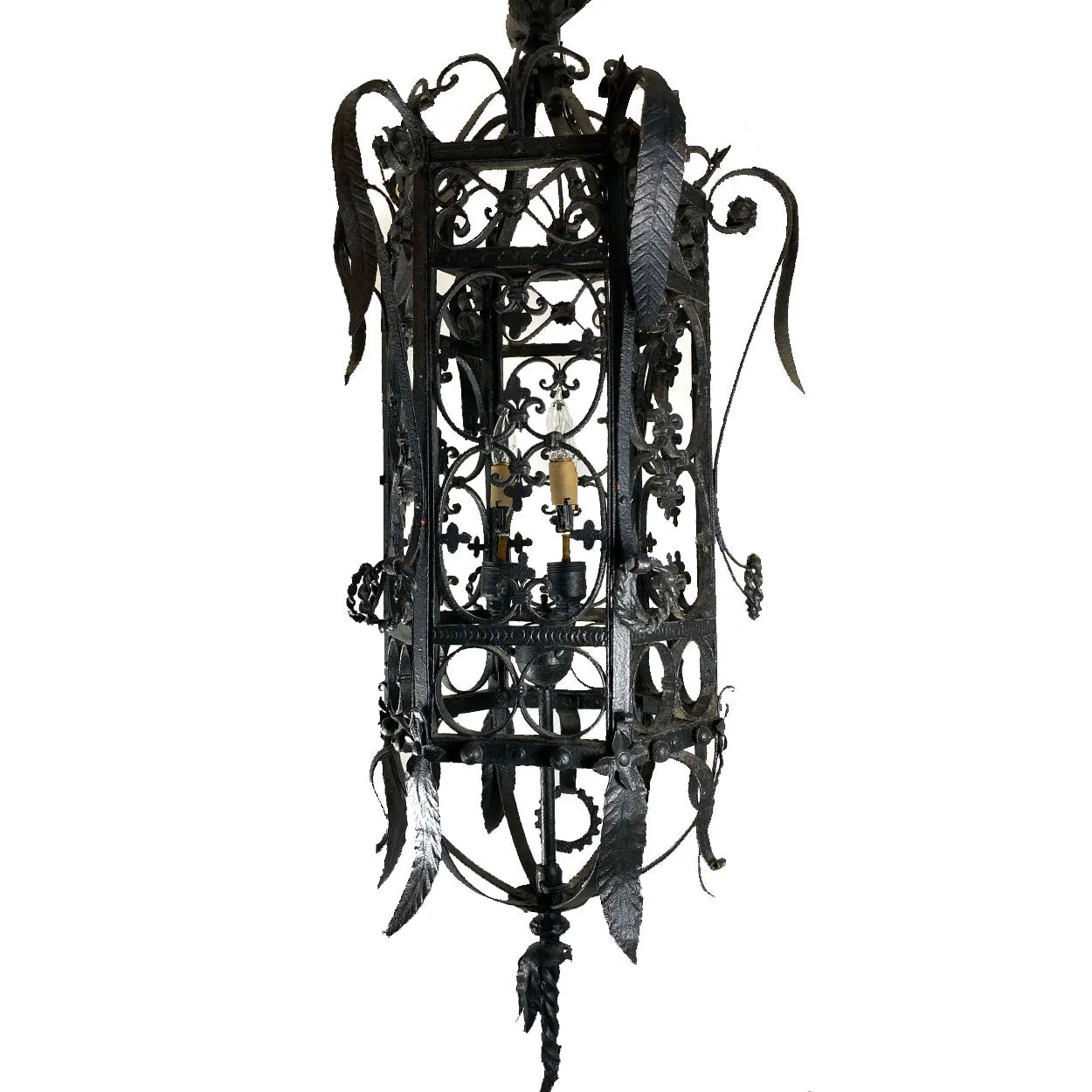 Fine Large American Wrought Iron Three-Light Hanging Pendant Lantern