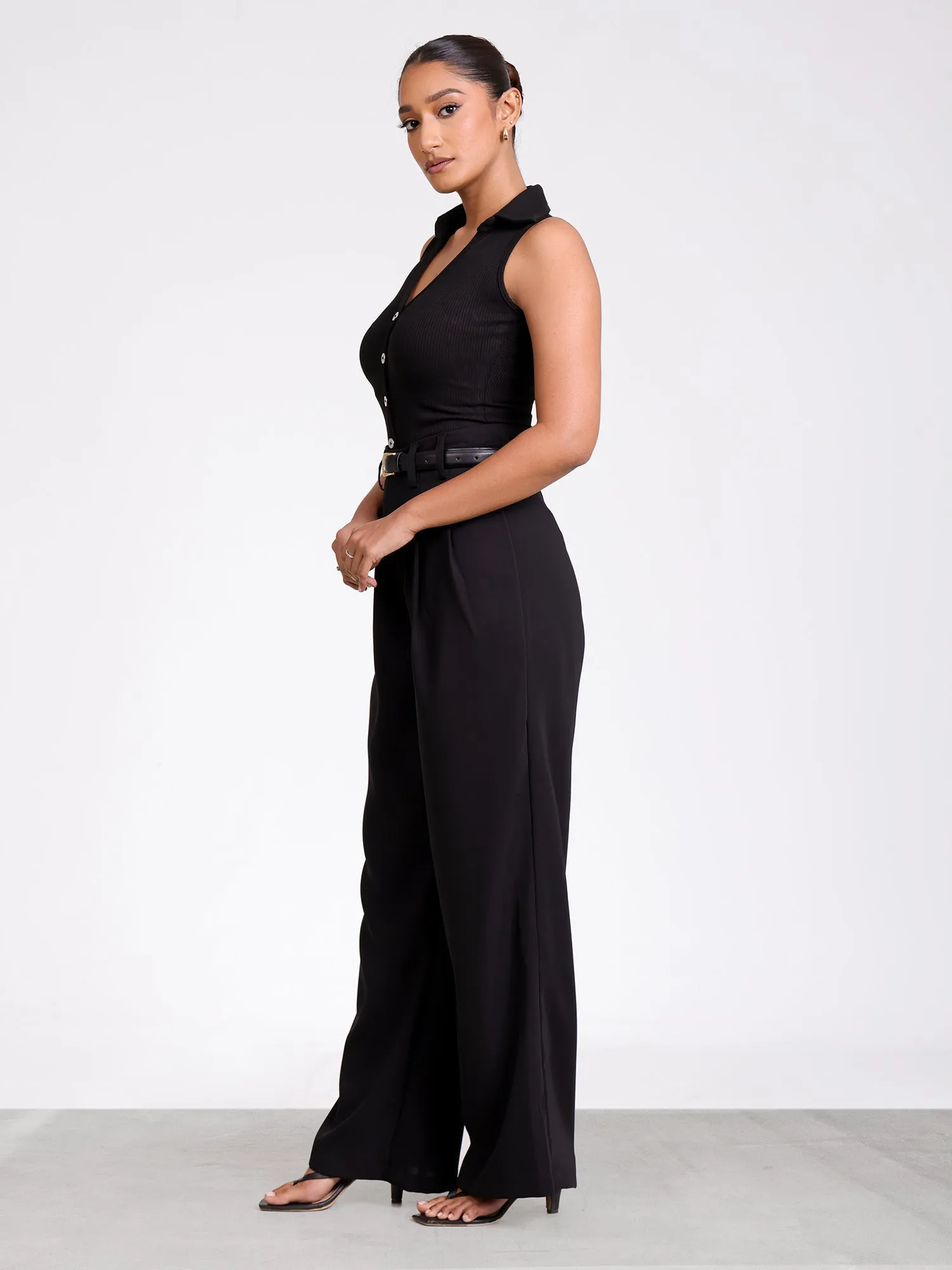 Front Button Detailed Halter Neck Sleeveless Rib Top