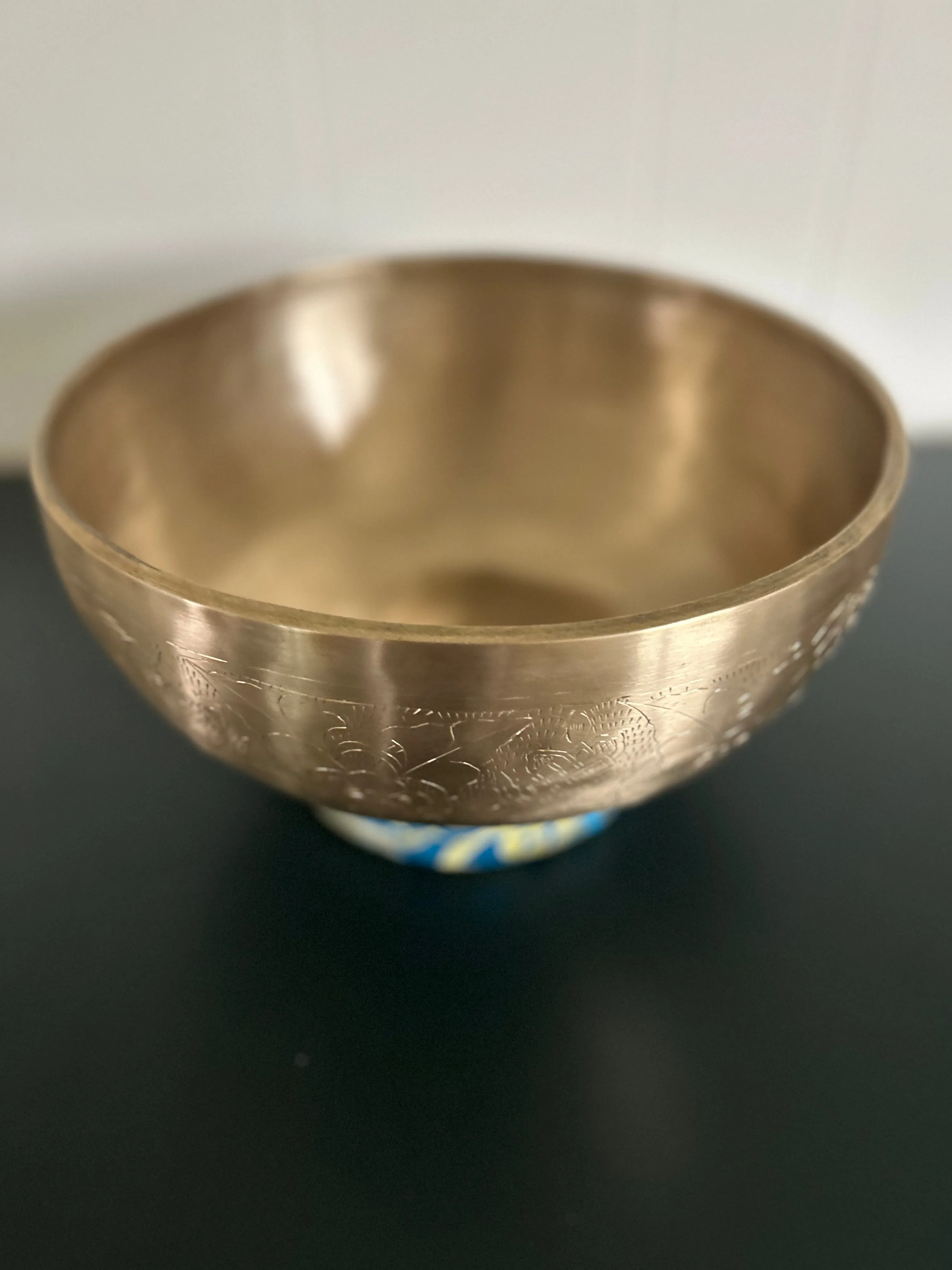 Golden Leaf Singing Bowl: 10.5 Inch 3rd Octave Subtle Etchings
