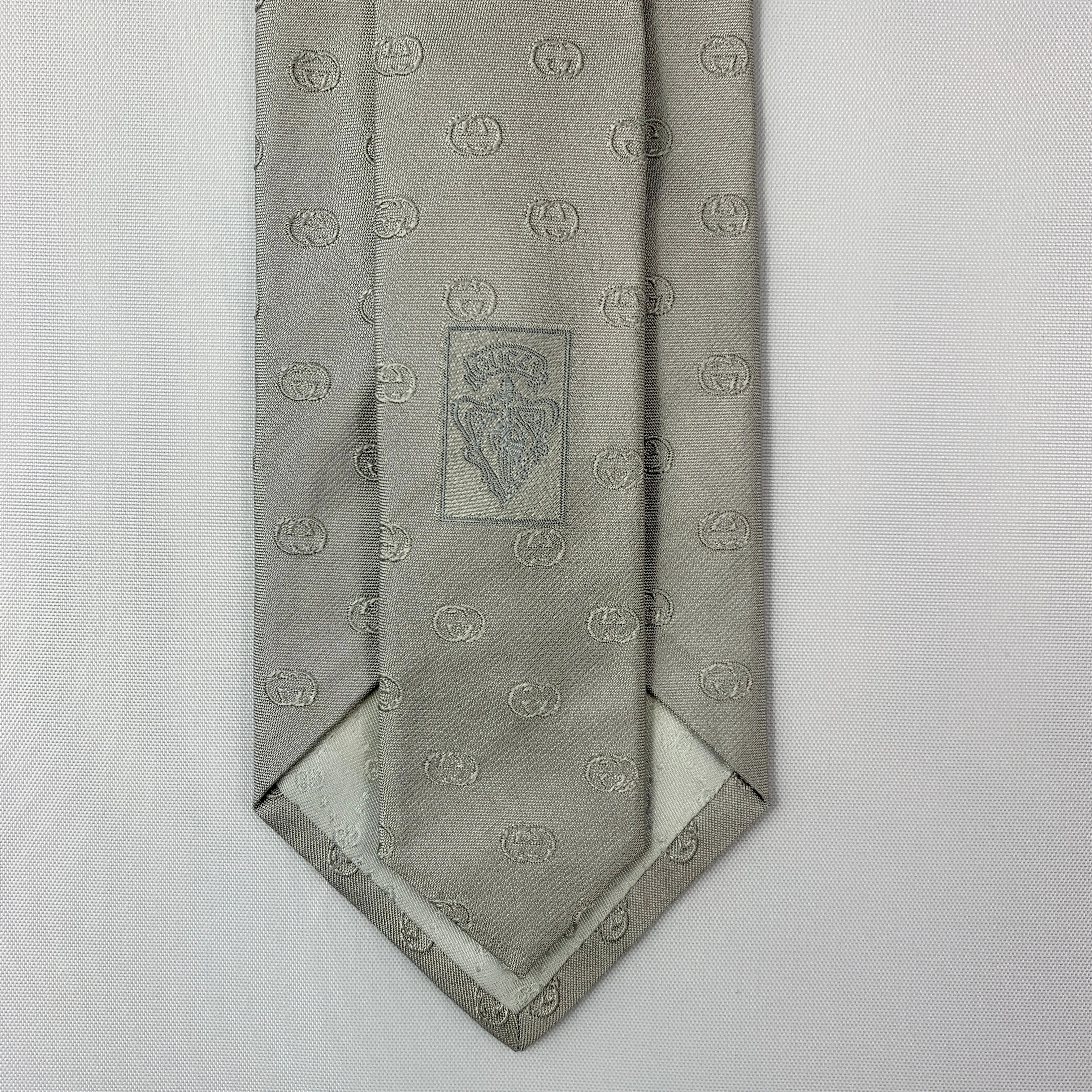 Gucci GG Print Jaylen Silk Tie in Zinc
