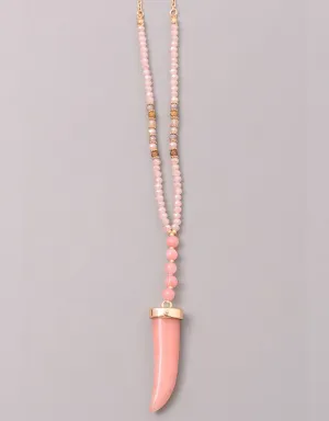 Gwyneth Beaded Horn Necklace in Pink