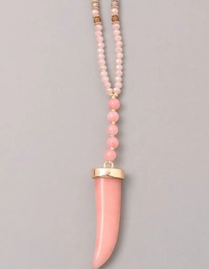 Gwyneth Beaded Horn Necklace in Pink