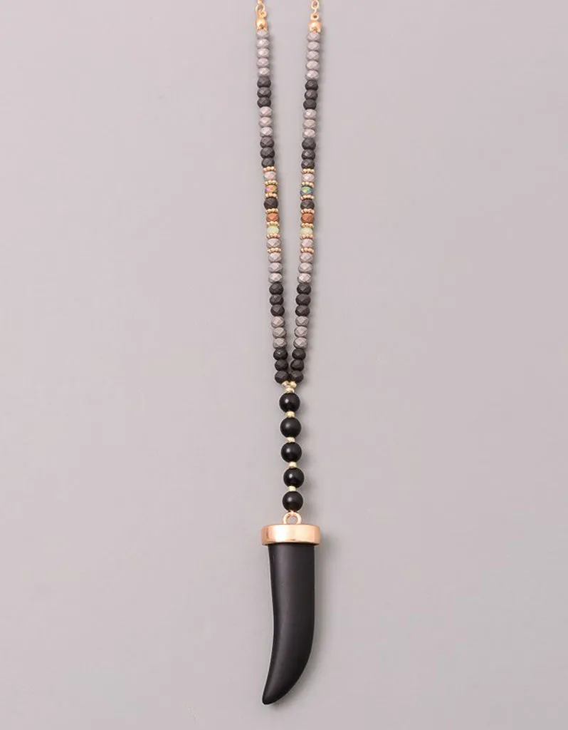 Gwyneth Beaded Horn Necklace in Pink