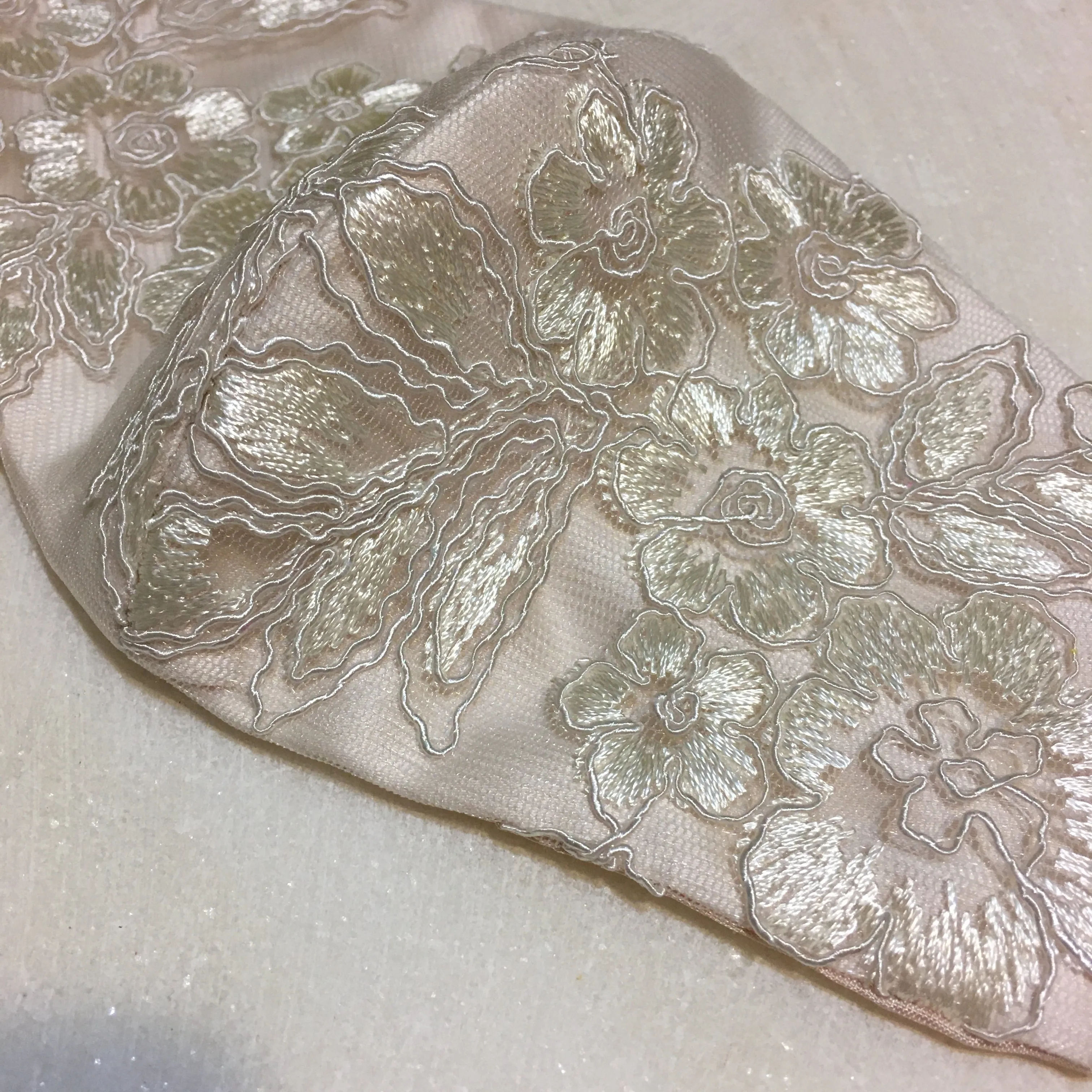 Hanne Lace Bridal Face Mask