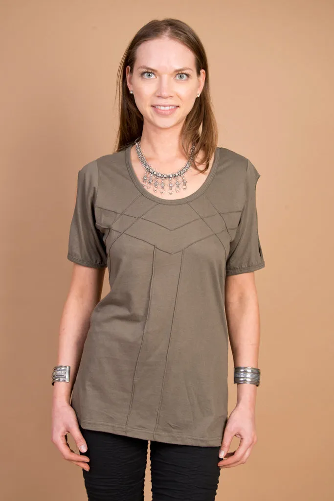 Isabella Tee