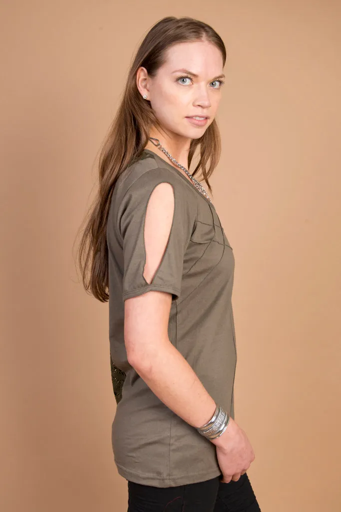 Isabella Tee