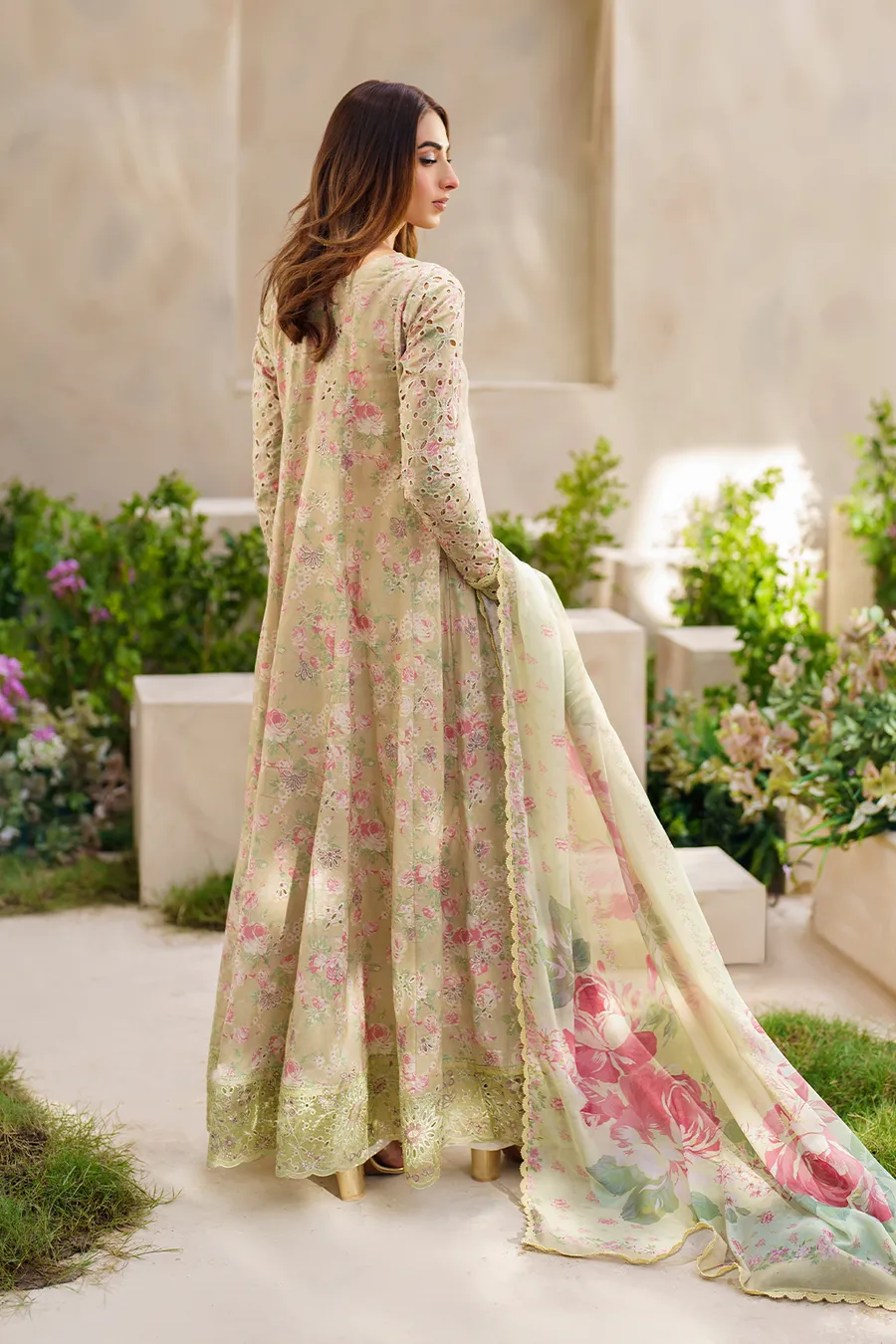 IZNIK | FESTIVE LAWN '24 | SFL-05 EMBROIDERED LAWN