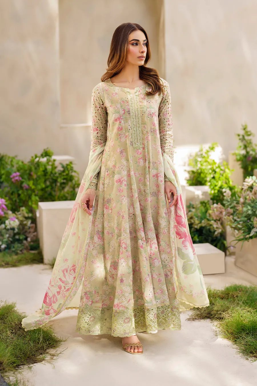 IZNIK | FESTIVE LAWN '24 | SFL-05 EMBROIDERED LAWN