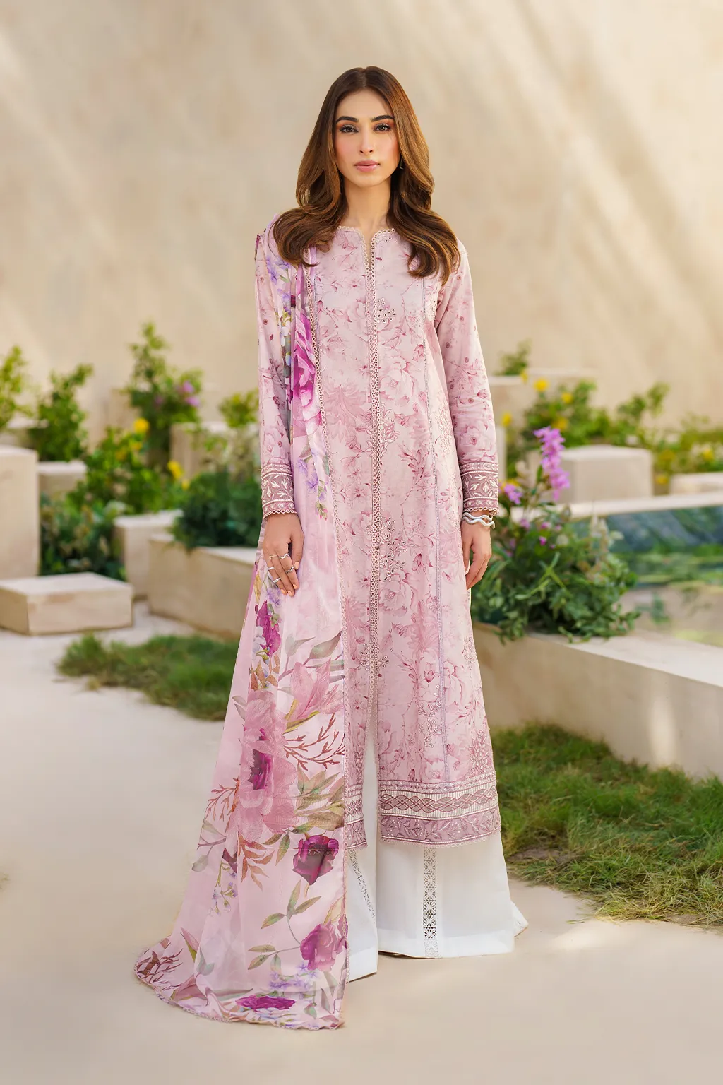 IZNIK | FESTIVE LAWN '24 | SFL-06 EMBROIDERED LAWN