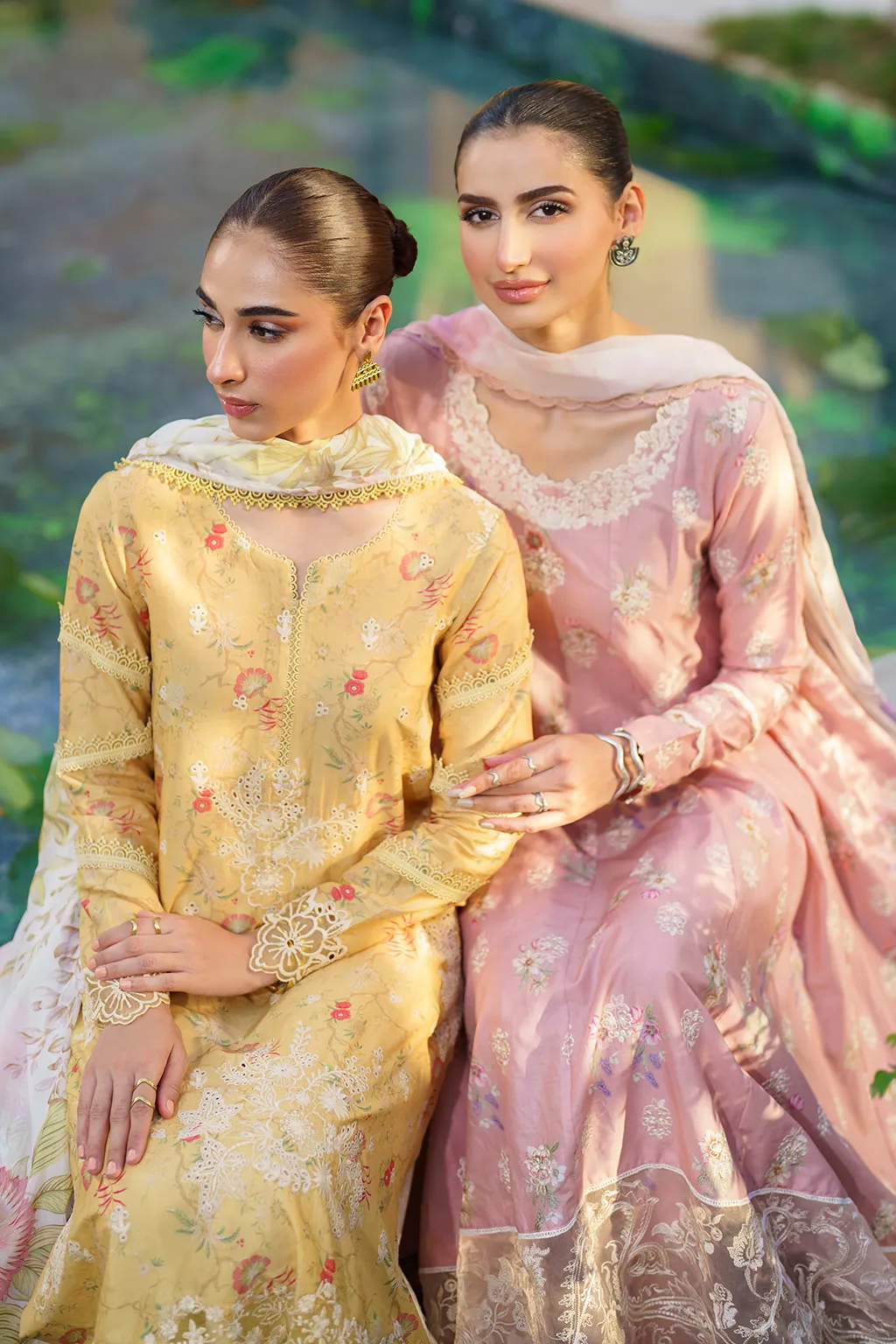 IZNIK | FESTIVE LAWN '24 | SFL-08 EMBROIDERED LAWN