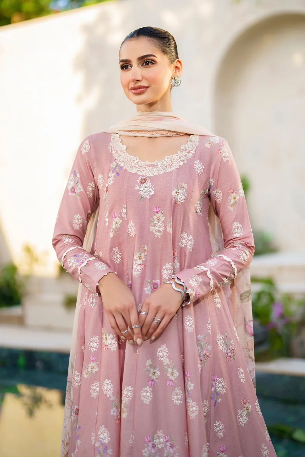 IZNIK | FESTIVE LAWN '24 | SFL-08 EMBROIDERED LAWN