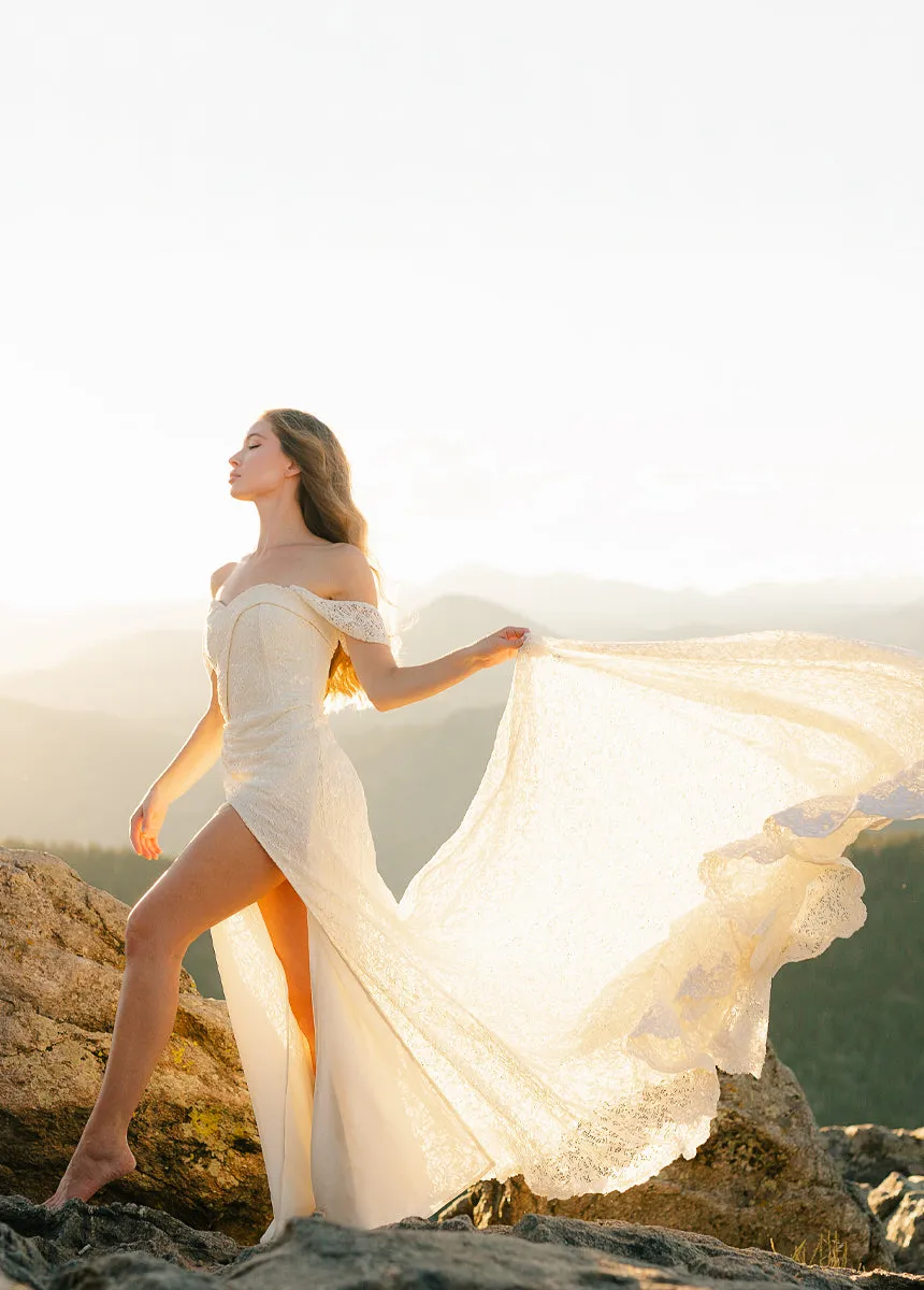 Jianna Bridal Gown in Lily