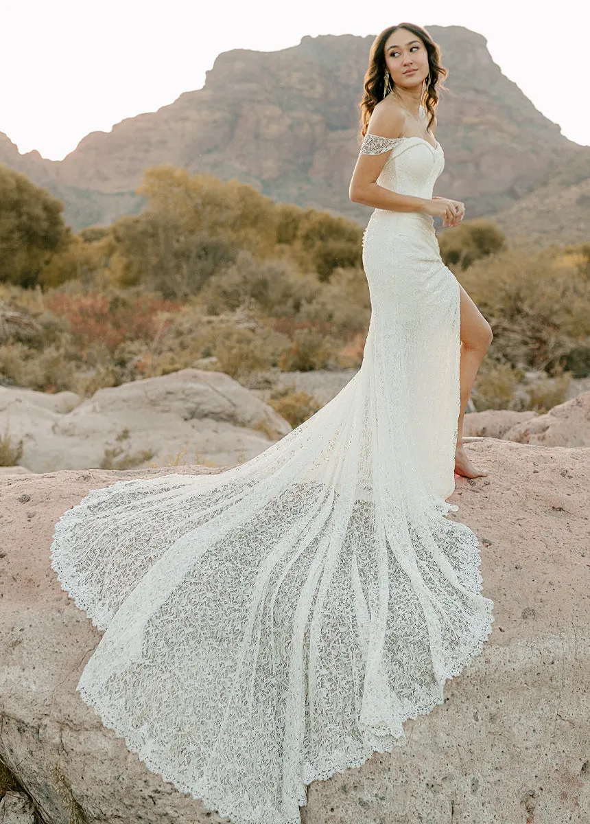 Jianna Bridal Gown in Lily
