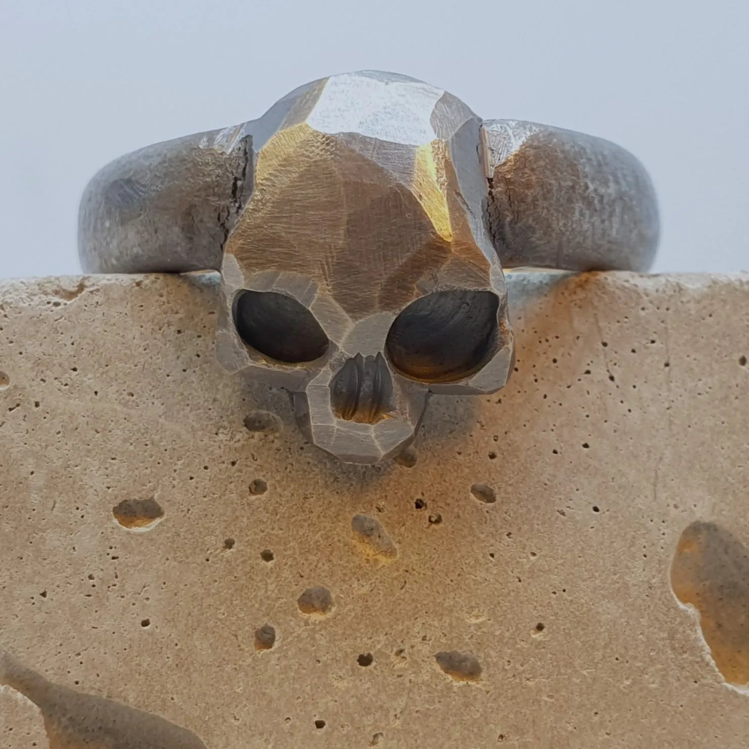 Memento Vivere Skull Ring