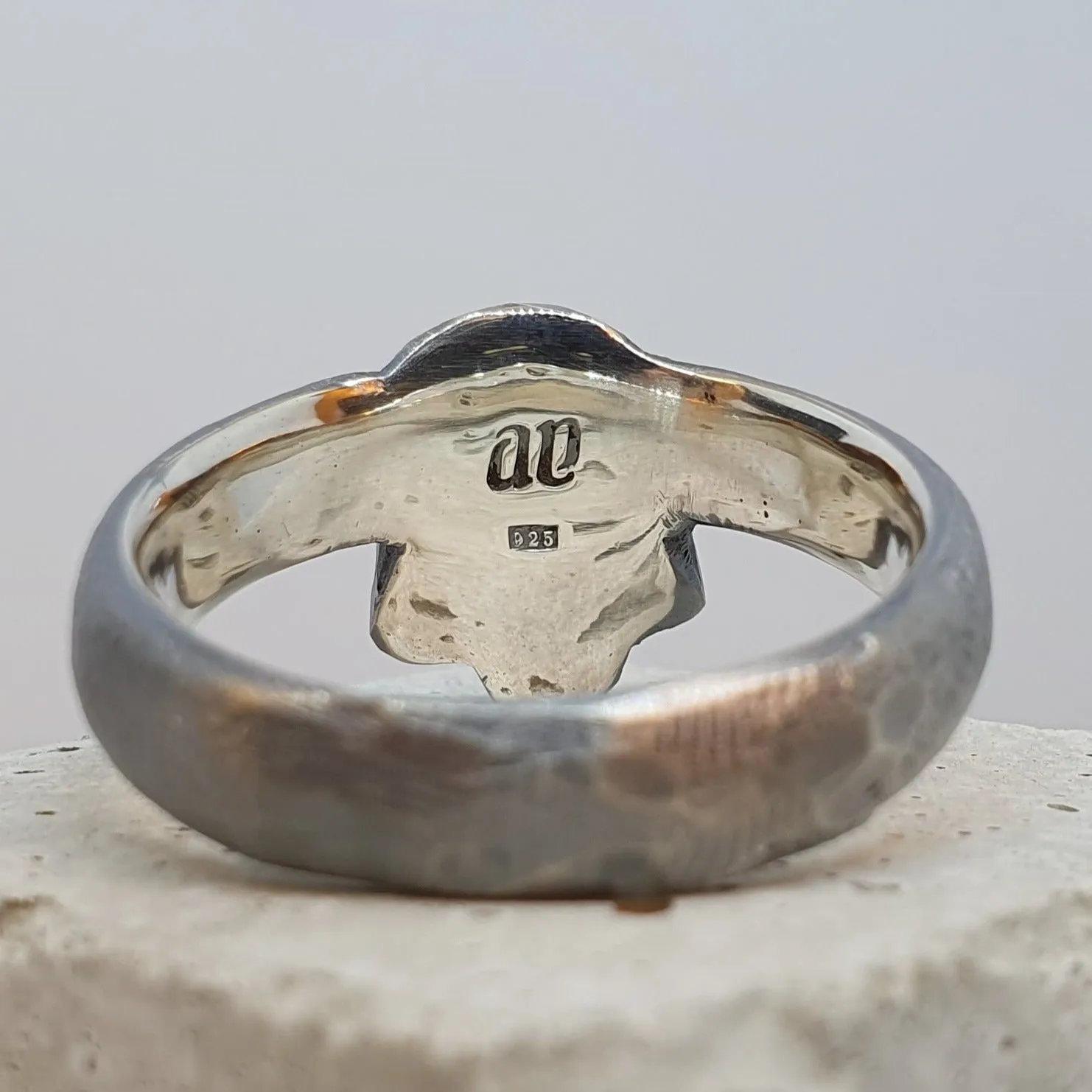Memento Vivere Skull Ring