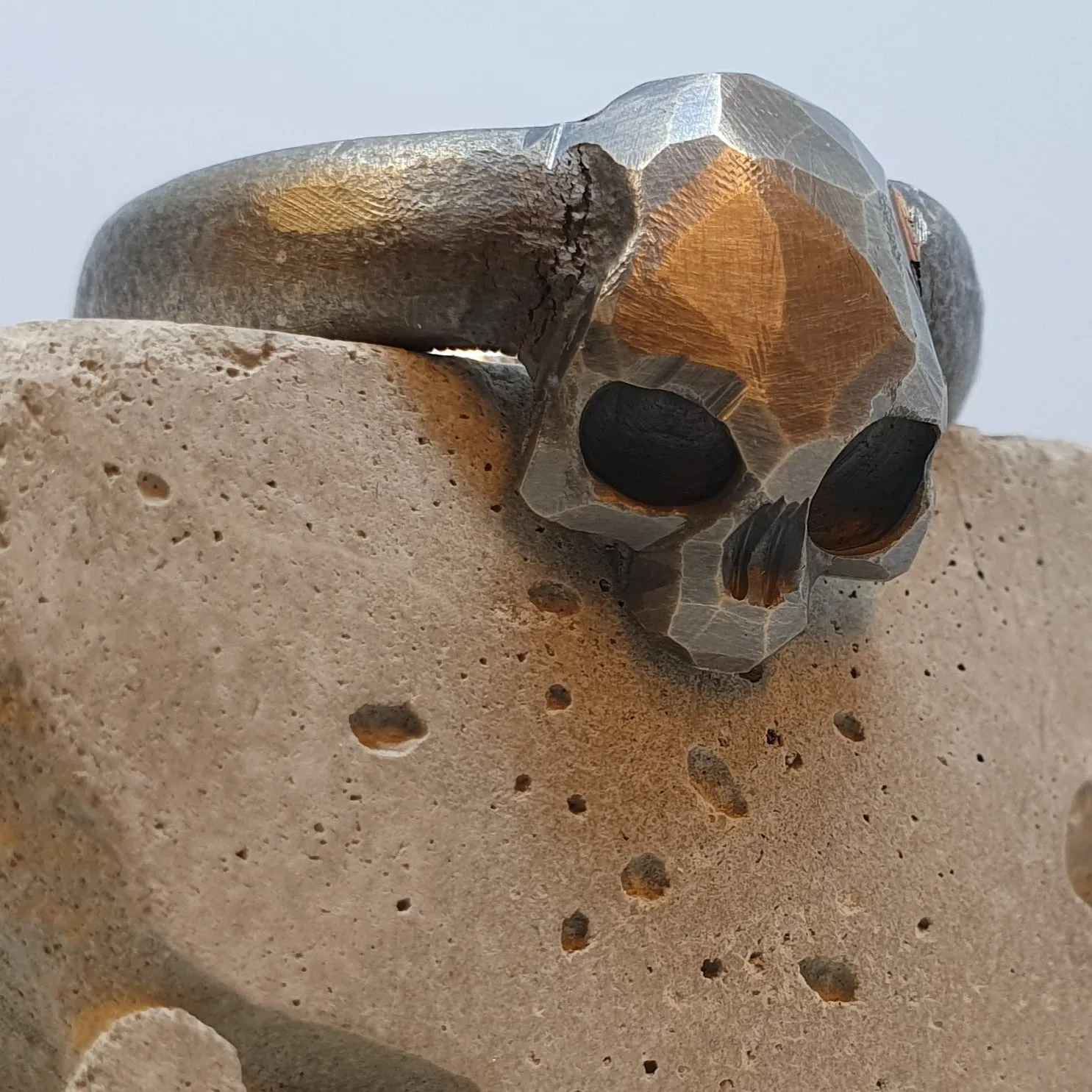 Memento Vivere Skull Ring