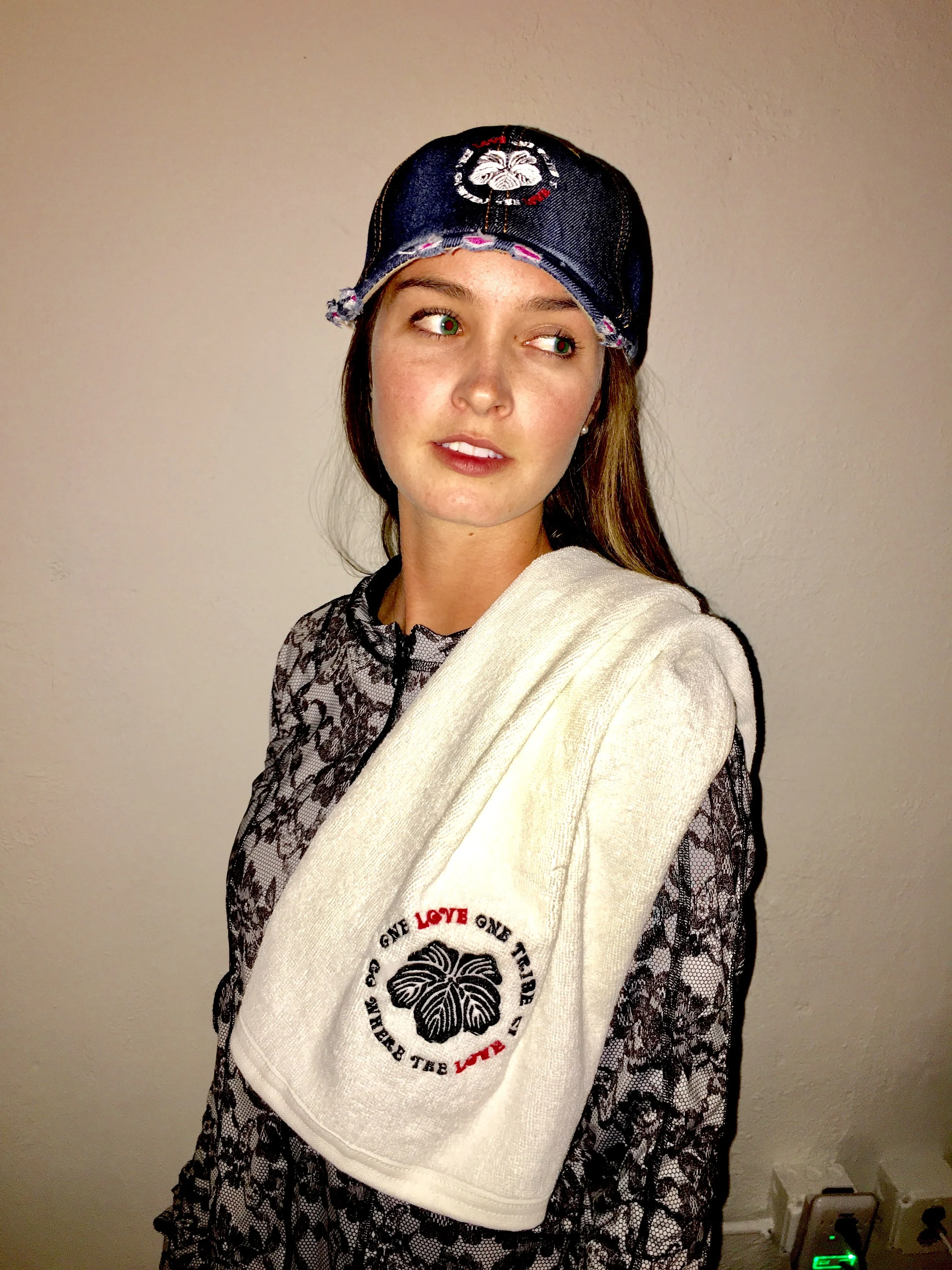 ONE LOVE LOGO BATH TOWELS