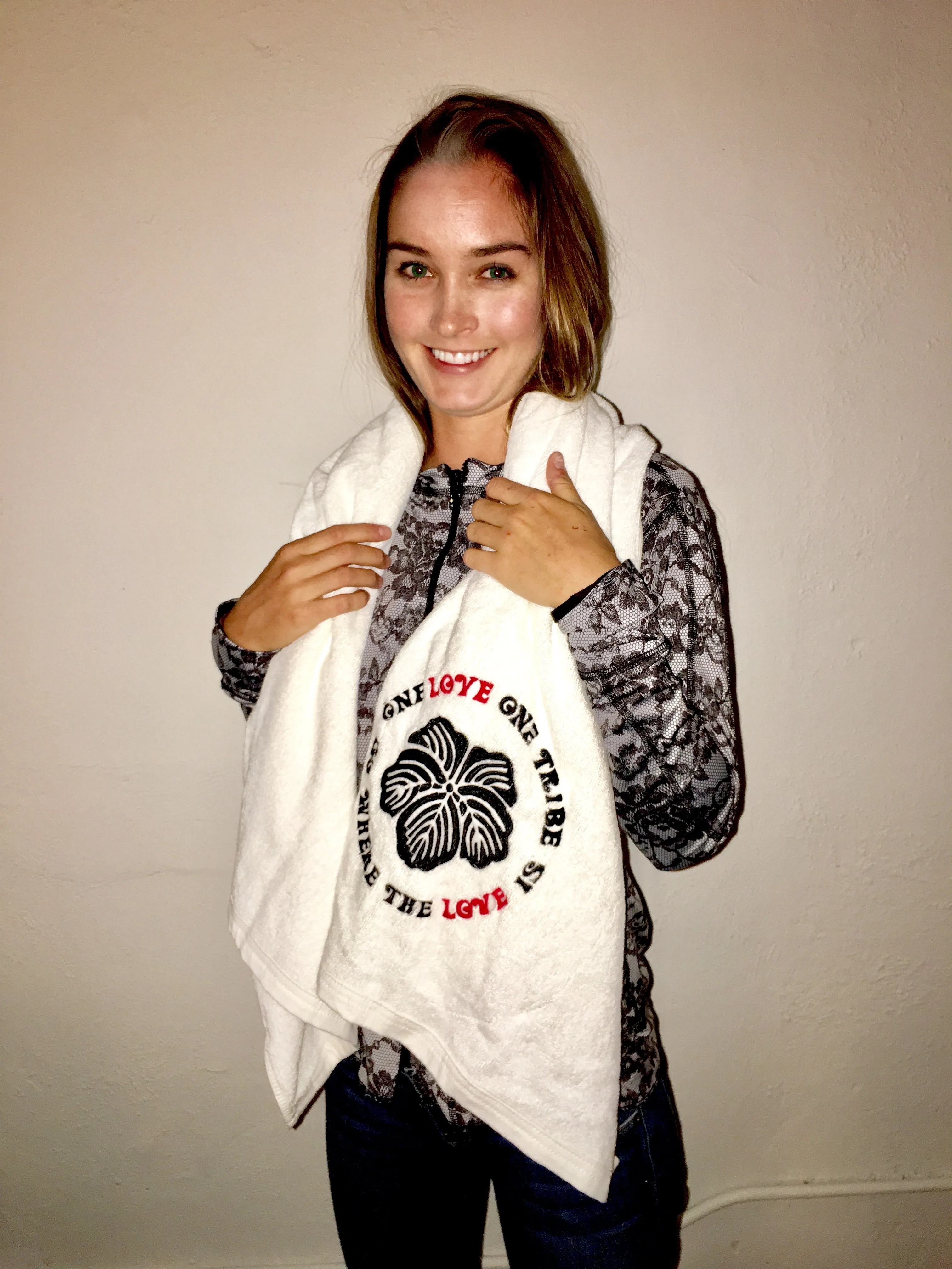 ONE LOVE LOGO BATH TOWELS