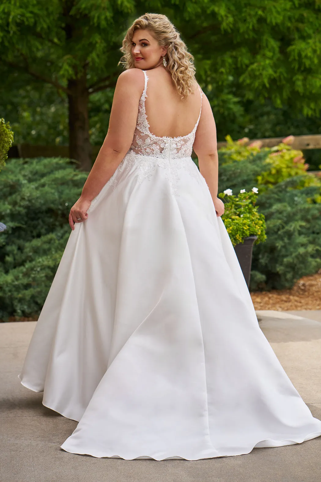 Poinsettia Bridal Gown <br>MB2520