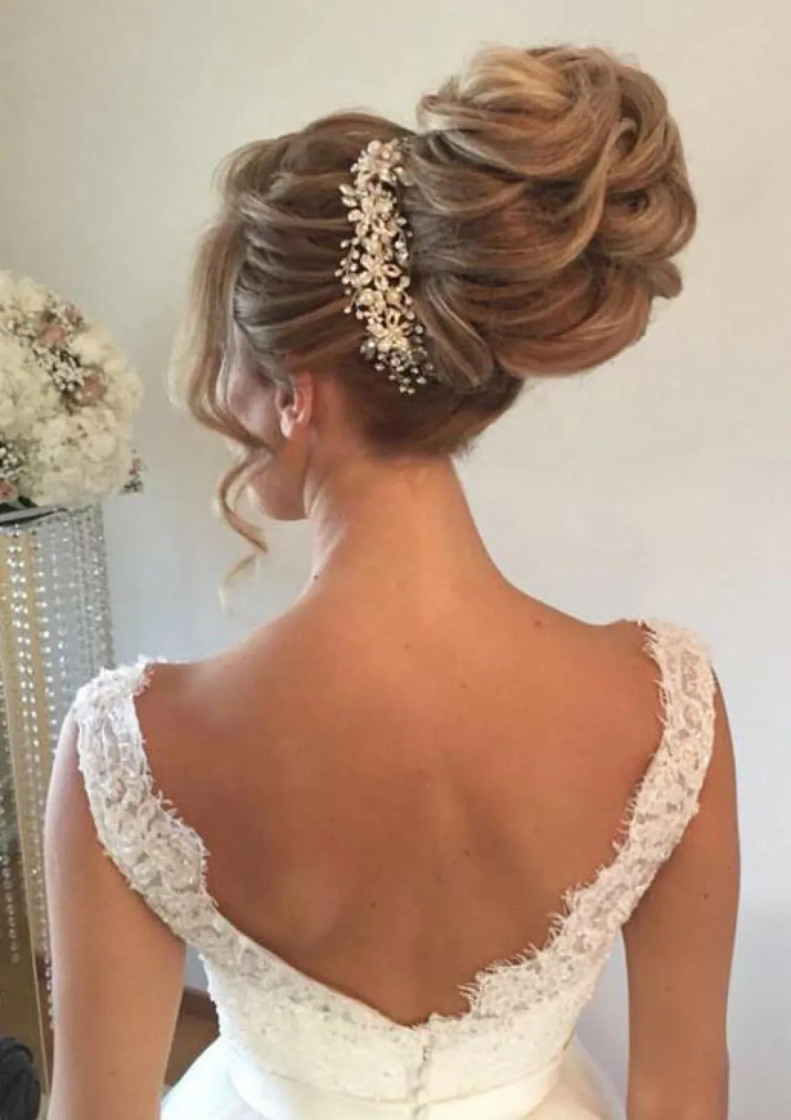 Princess V Neck Sleeveless Open Back Lace Tulle Wedding Dress