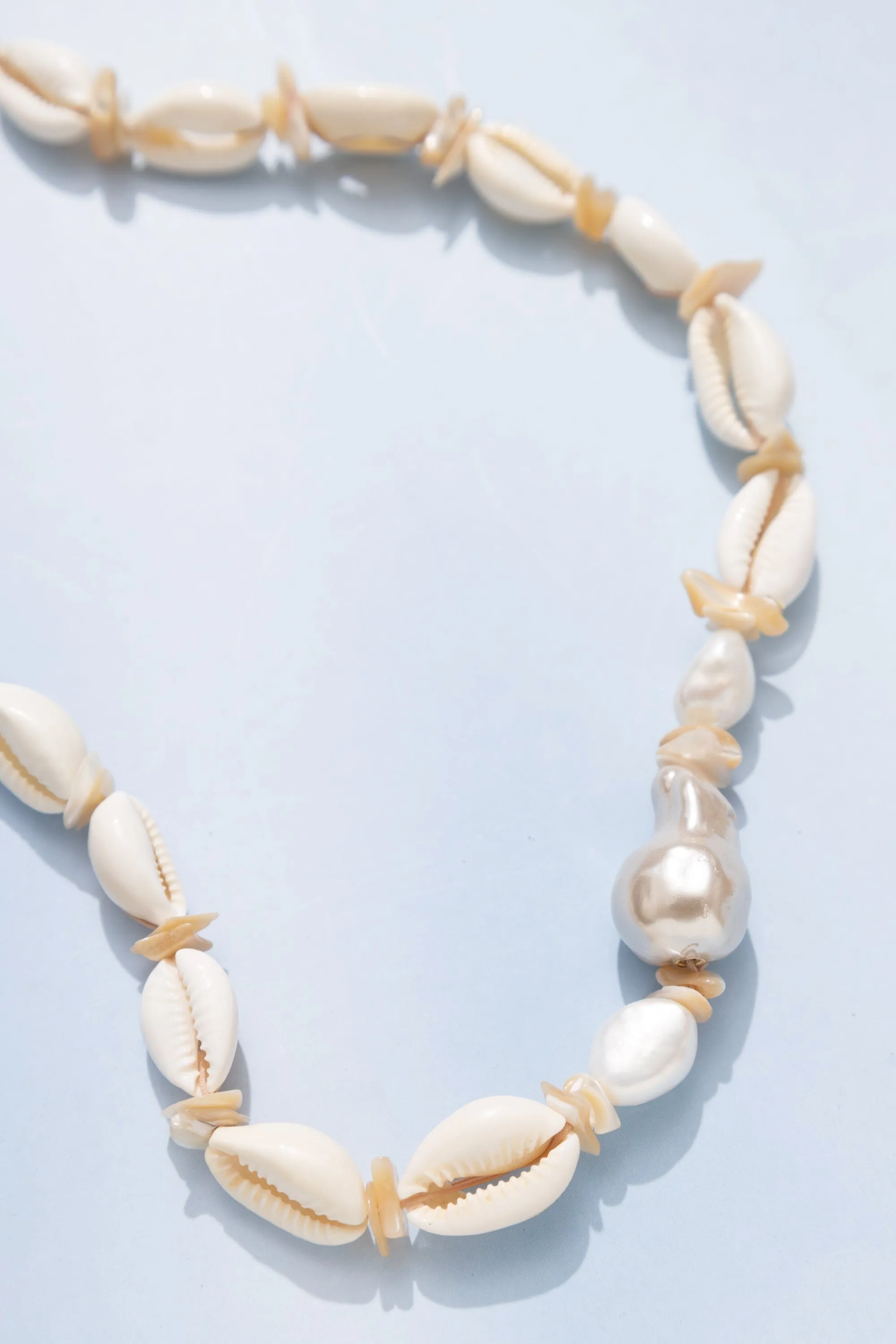 Pucca Shell Entwined Chain Necklace