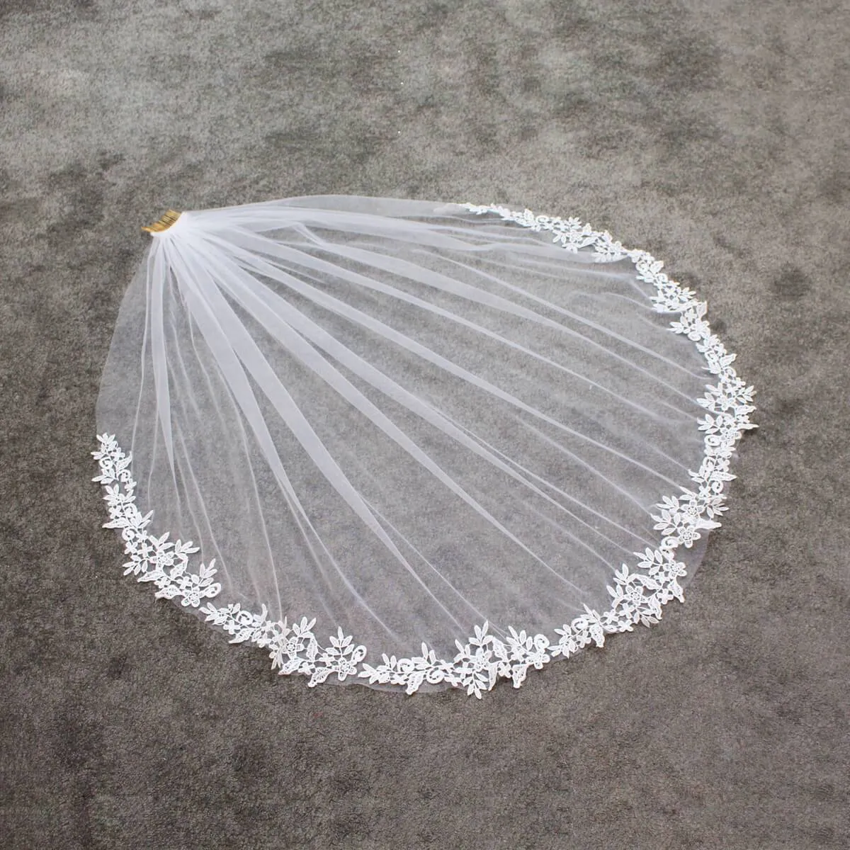 Roycebridal Lace Appliqued Mantilla Veils Fingertip Length V683