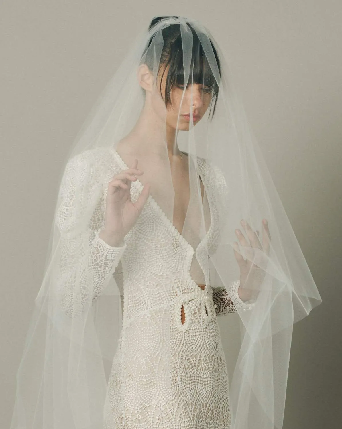 RTS -  UNITY BUTTONS VEIL WITH PLAIN BLUSHER