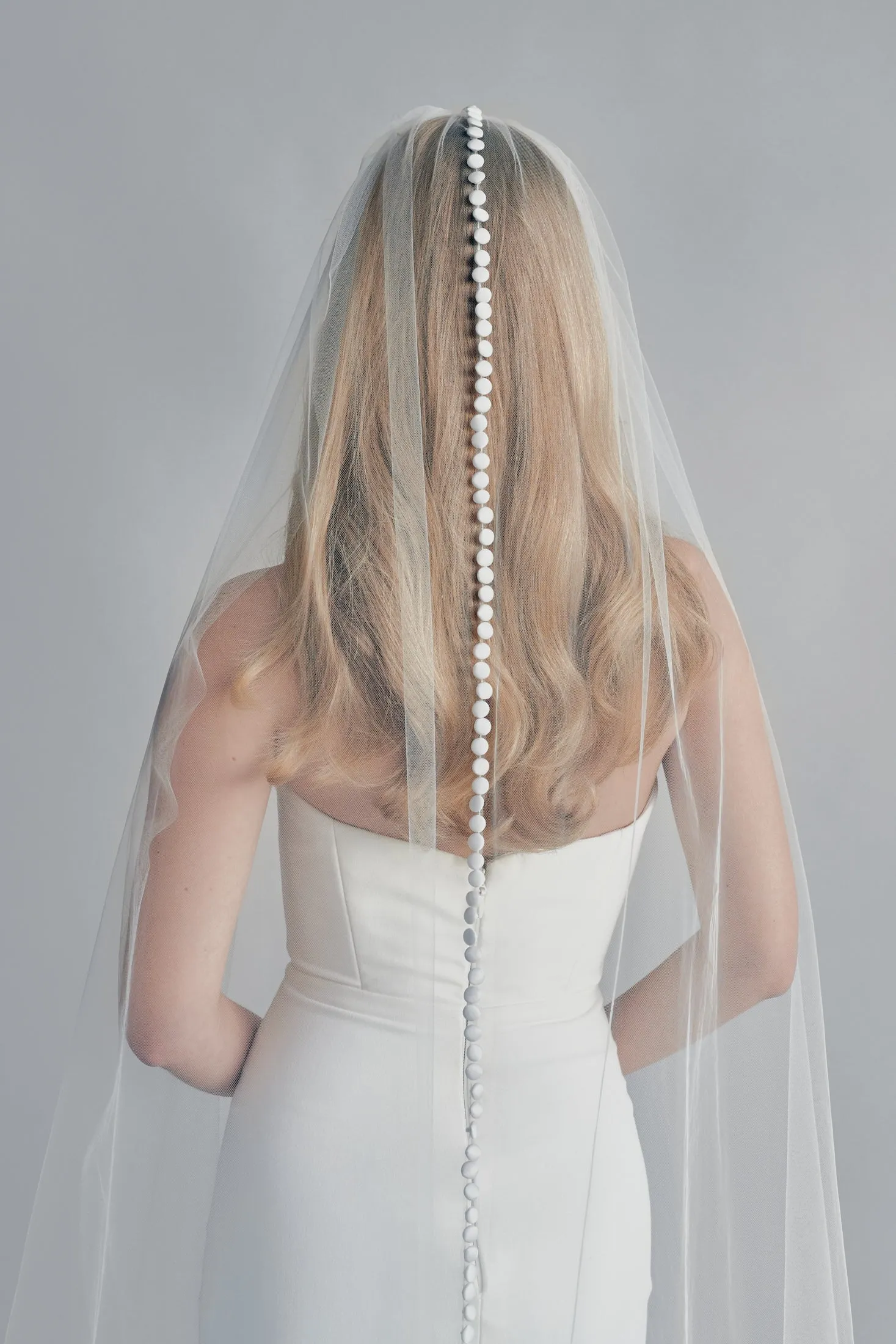 RTS -  UNITY BUTTONS VEIL WITH PLAIN BLUSHER