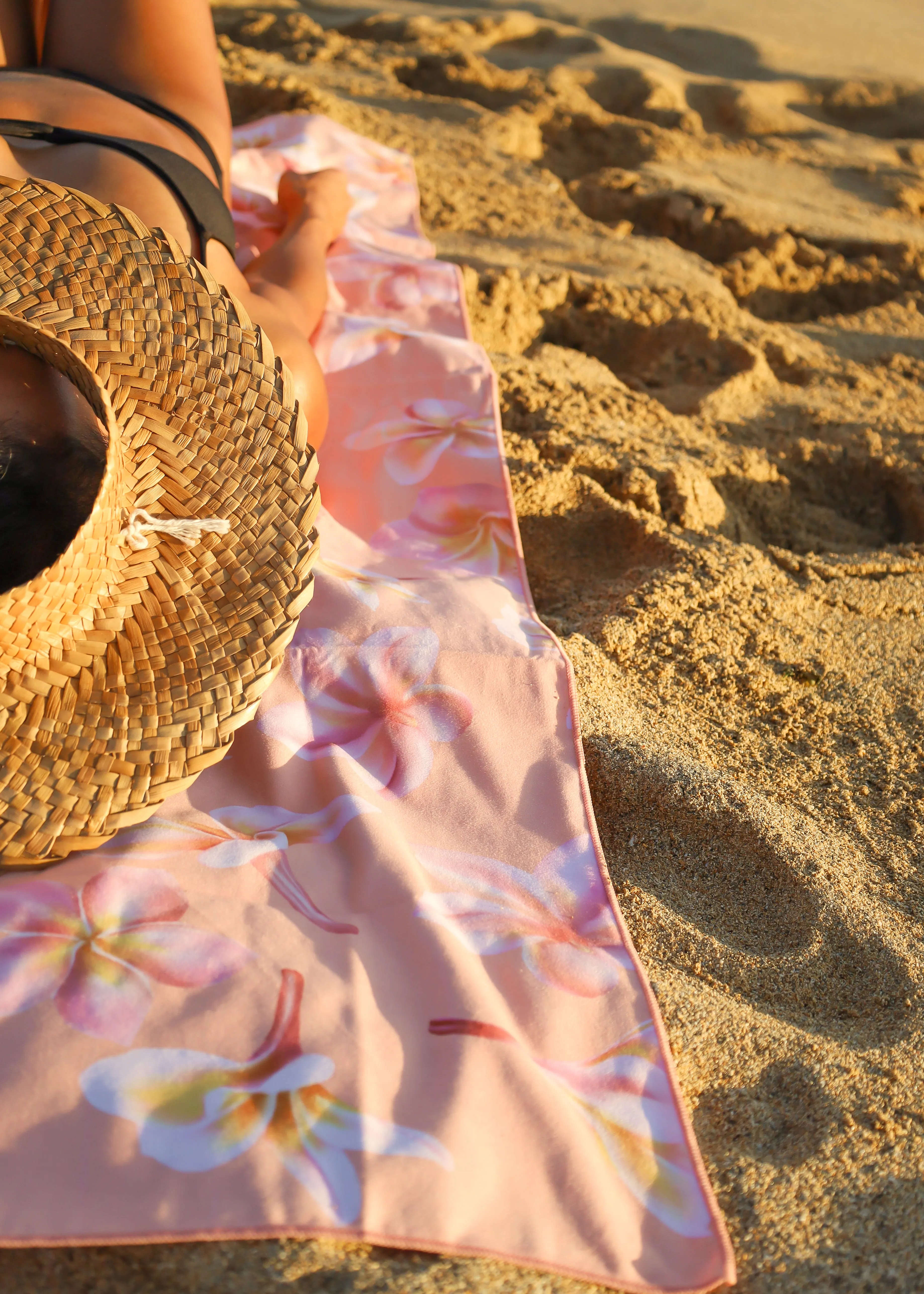 Sand Free Towel - “Pua Party”