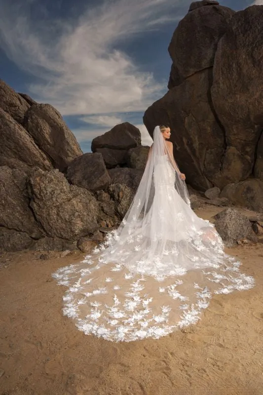 Size 160" Kitty Chen Fergie Diamond White Veil