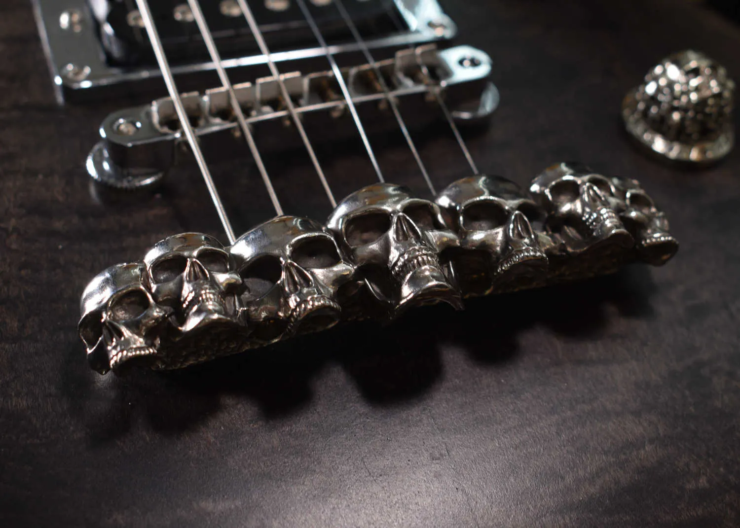Skull Tailpiece
