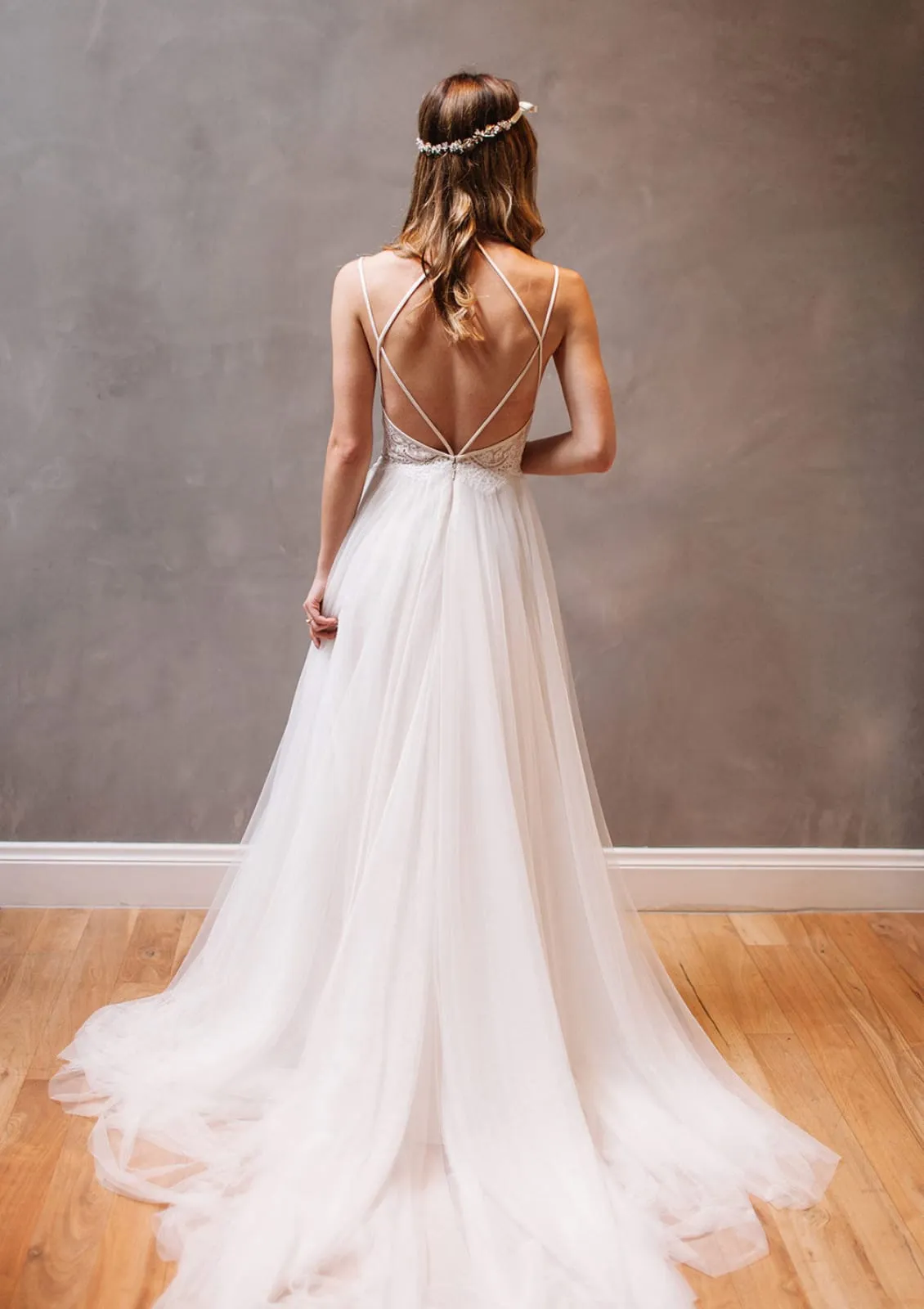 Straps Open Back Tulle Wedding Dress A-Line Sweetheart Court Train, Lace