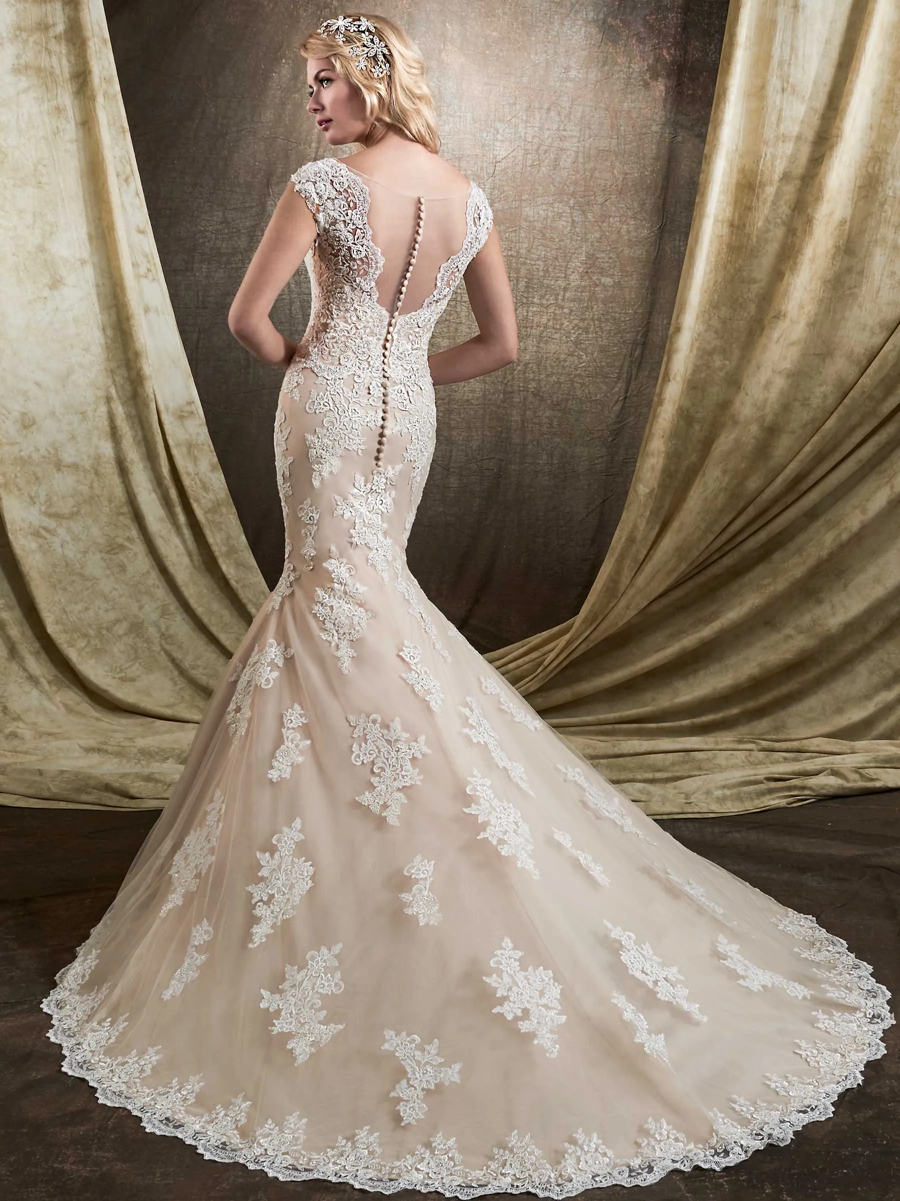 Style 36052