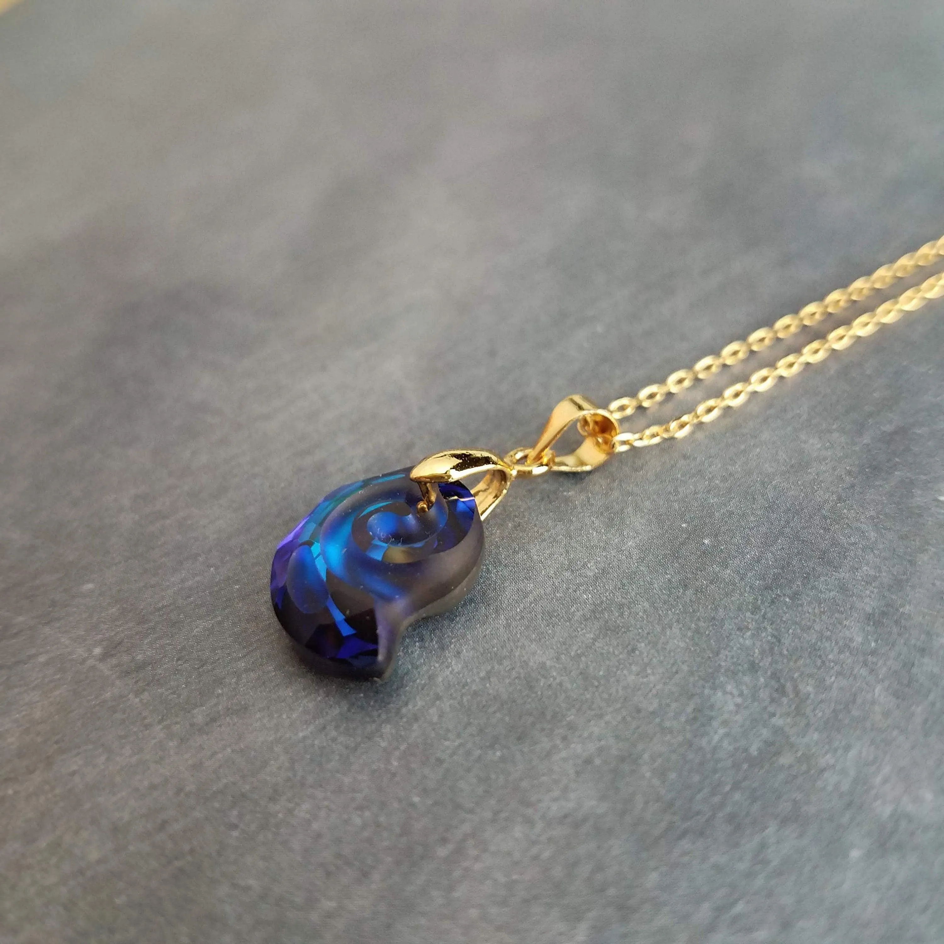 Swarovski Blue Seashell Necklace, gold chain, Bermuda blue crystal, nautilus shell pendant, gold shell necklace, crystal shell, cobalt blue