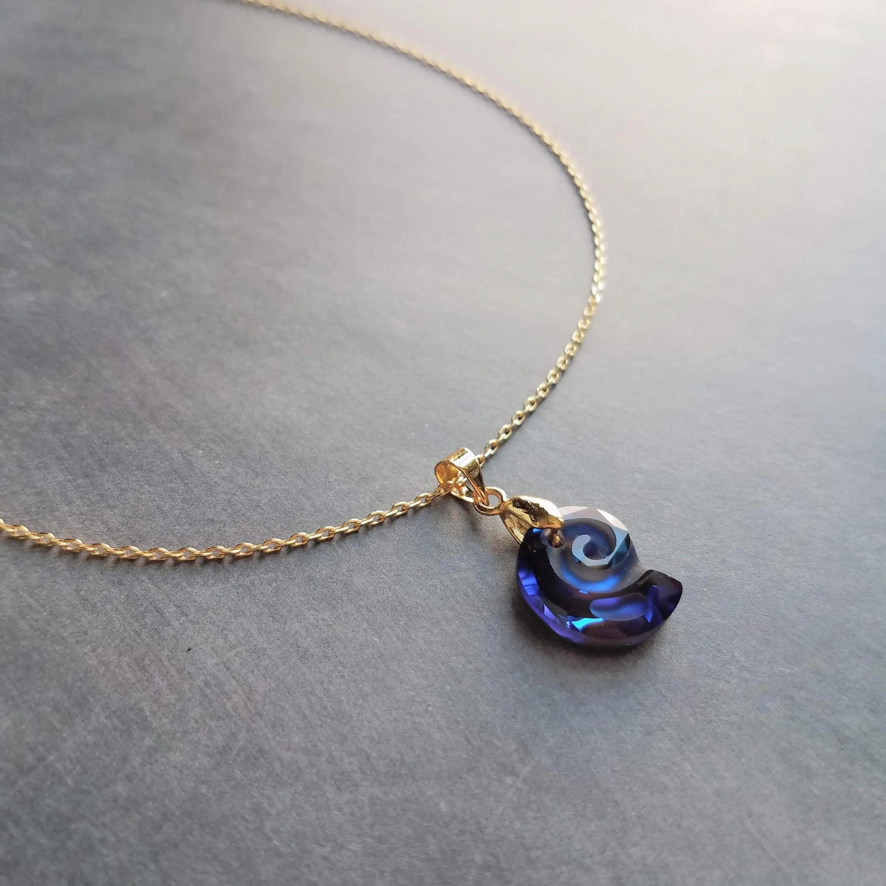 Swarovski Blue Seashell Necklace, gold chain, Bermuda blue crystal, nautilus shell pendant, gold shell necklace, crystal shell, cobalt blue
