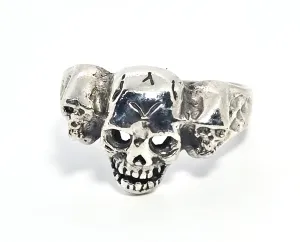Triple skull head vintage solid sterling silver retro biker gothic ring size 7.5