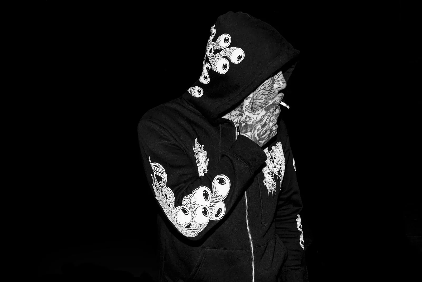 [UNISEX] RAFEL DELALANDE X LOCO MOSQUITO DRAGON SKULL HOODIE