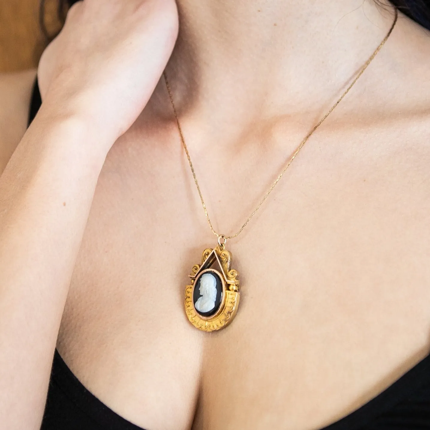 Victorian Cameo Pendant, 14k